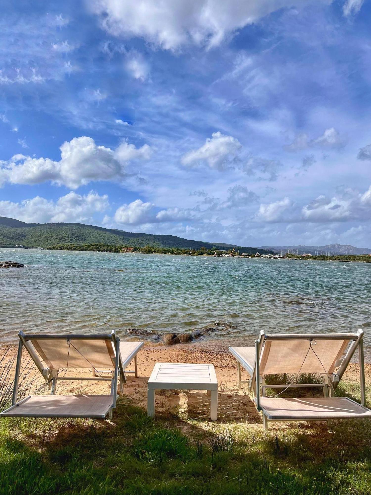 House On The Beach - Porto Rotondo Buitenkant foto
