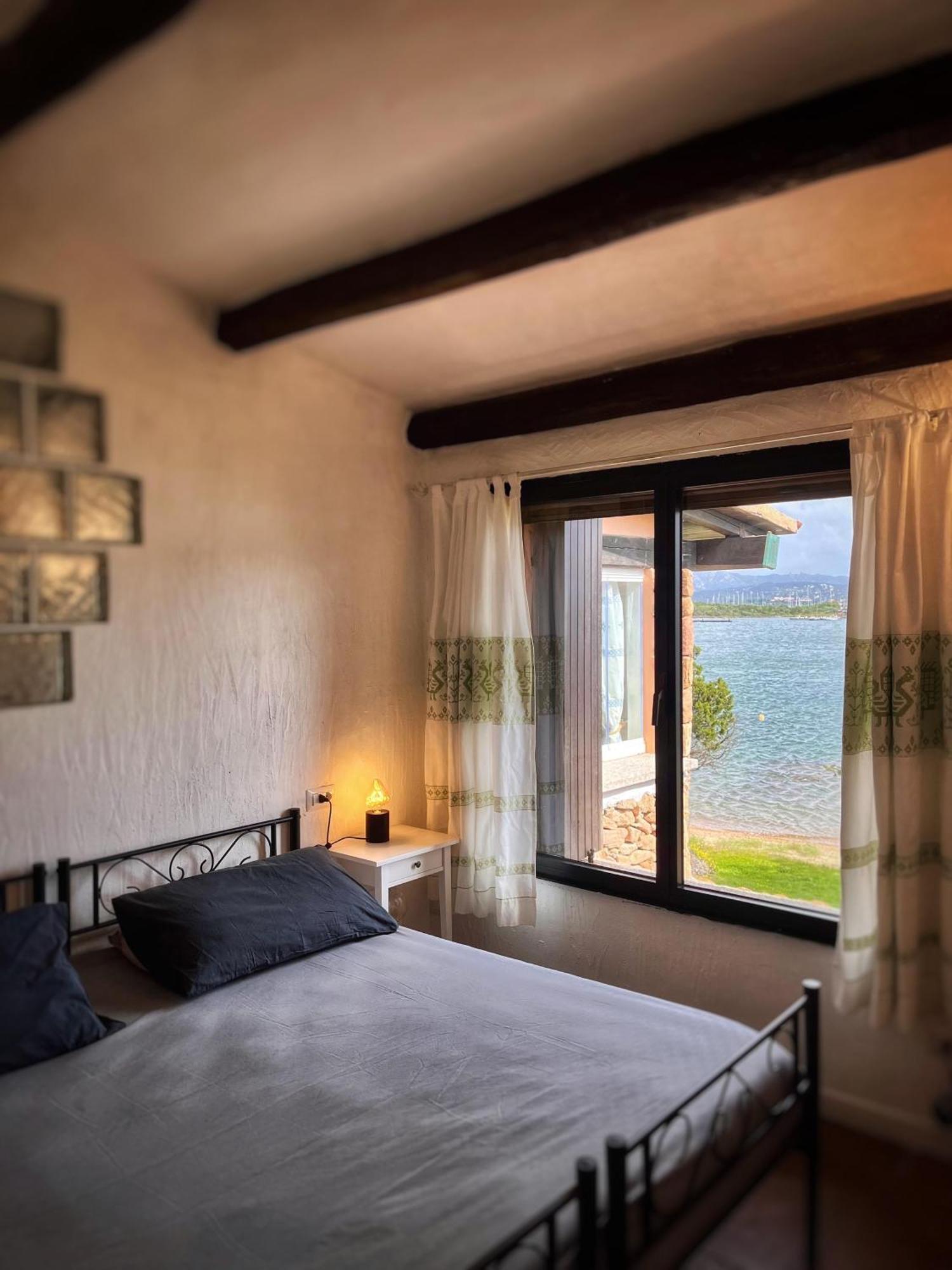 House On The Beach - Porto Rotondo Buitenkant foto